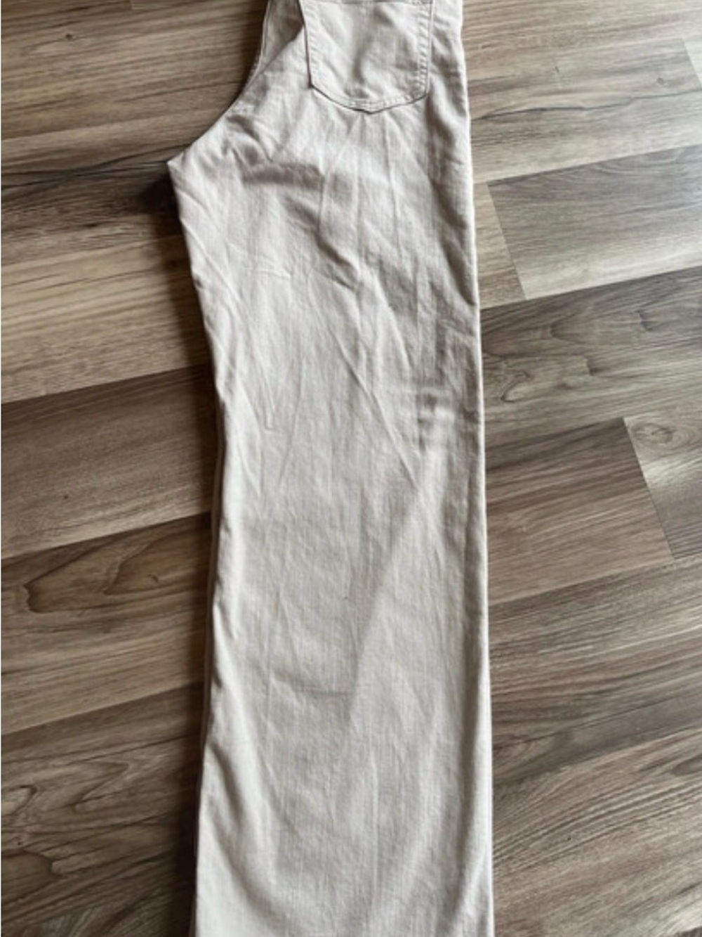Levi's Women's Straight Leg Jeans in Cream